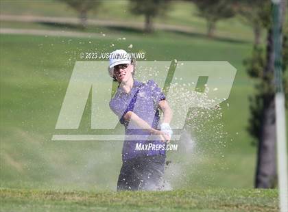 Thumbnail 2 in AAA 3A Class 5 District Playoff photogallery.