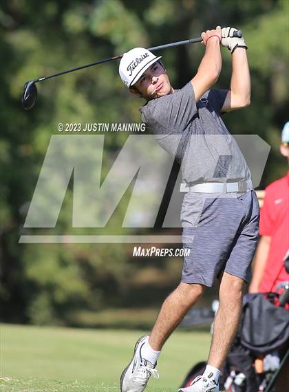 Thumbnail 1 in AAA 3A Class 5 District Playoff photogallery.