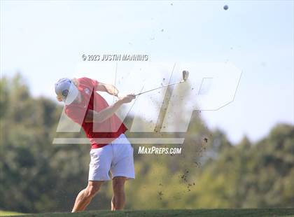 Thumbnail 2 in AAA 3A Class 5 District Playoff photogallery.