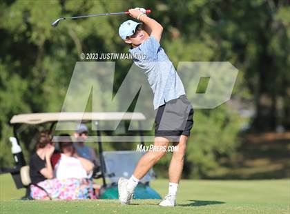 Thumbnail 2 in AAA 3A Class 5 District Playoff photogallery.