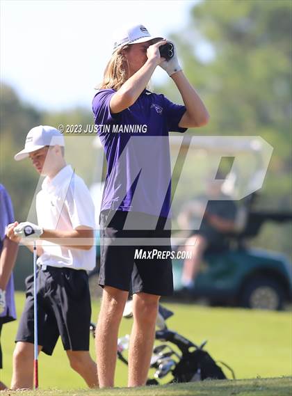 Thumbnail 1 in AAA 3A Class 5 District Playoff photogallery.