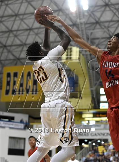 Thumbnail 2 in Crespi vs. Redondo Union (CIF SoCal Regional D1 Final) photogallery.