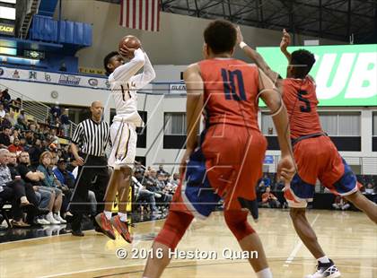 Thumbnail 2 in Crespi vs. Redondo Union (CIF SoCal Regional D1 Final) photogallery.
