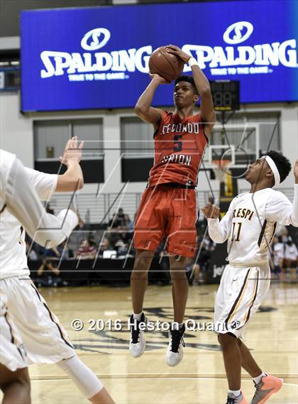Thumbnail 2 in Crespi vs. Redondo Union (CIF SoCal Regional D1 Final) photogallery.