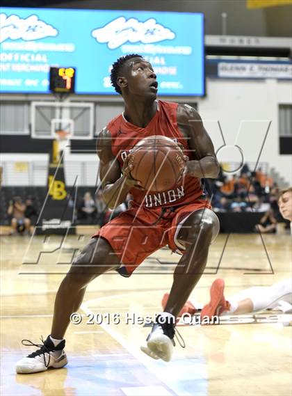 Thumbnail 2 in Crespi vs. Redondo Union (CIF SoCal Regional D1 Final) photogallery.