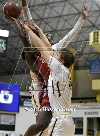 Thumbnail 3 in Crespi vs. Redondo Union (CIF SoCal Regional D1 Final) photogallery.