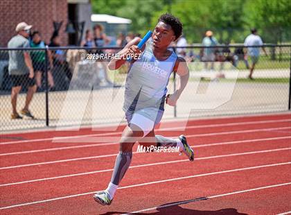 Thumbnail 2 in Lake Houston Conquerors Invitational (4x200M) photogallery.