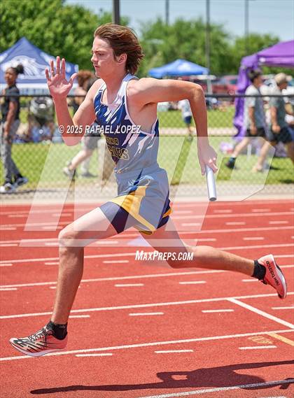 Thumbnail 2 in Lake Houston Conquerors Invitational (4x200M) photogallery.