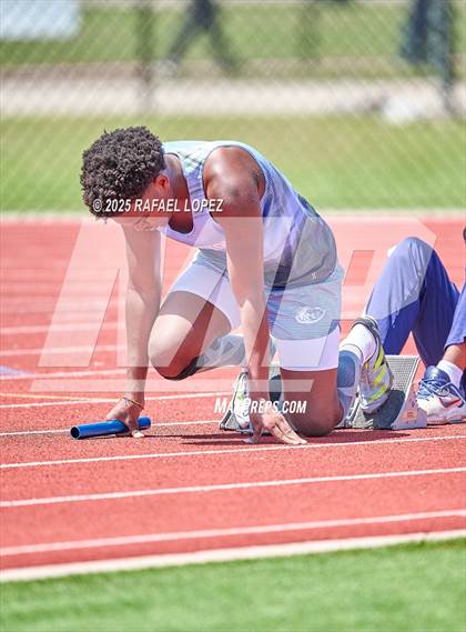 Thumbnail 2 in Lake Houston Conquerors Invitational (4x200M) photogallery.