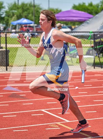 Thumbnail 3 in Lake Houston Conquerors Invitational (4x200M) photogallery.