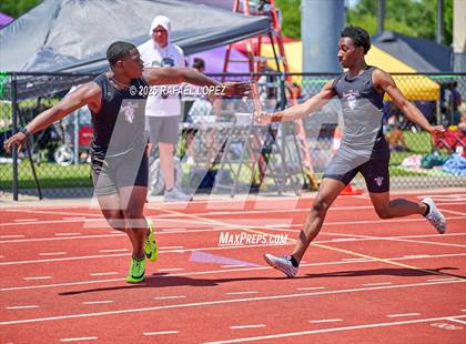 Thumbnail 2 in Lake Houston Conquerors Invitational (4x200M) photogallery.
