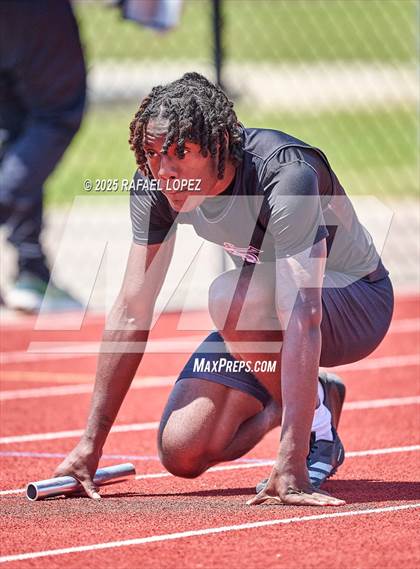 Thumbnail 1 in Lake Houston Conquerors Invitational (4x200M) photogallery.