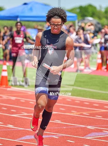 Thumbnail 3 in Lake Houston Conquerors Invitational (4x200M) photogallery.