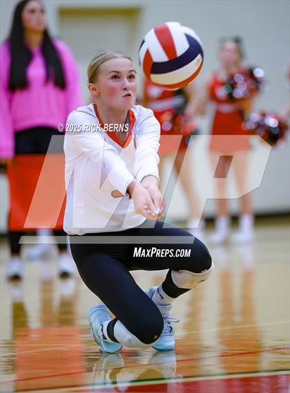 Thumbnail 1 in The Woodlands vs Grand Oaks photogallery.
