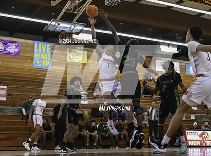 Thumbnail 2 in Lincoln vs. Lanier (Torrey Pines Holiday Classic) photogallery.