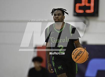 Thumbnail 1 in Lincoln vs. Lanier (Torrey Pines Holiday Classic) photogallery.