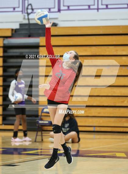 Thumbnail 2 in Cousino @ Avondale photogallery.