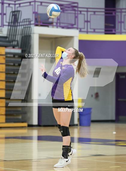 Thumbnail 1 in Cousino @ Avondale photogallery.