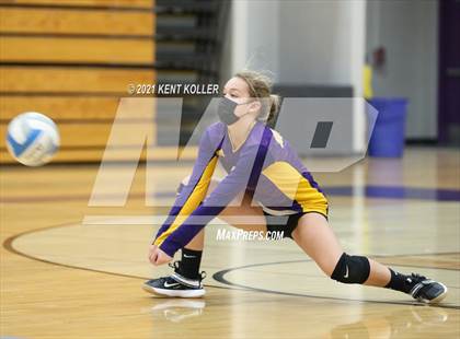Thumbnail 3 in Cousino @ Avondale photogallery.