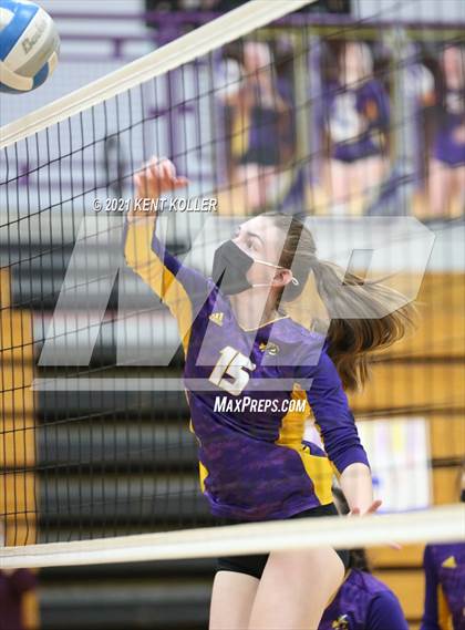 Thumbnail 3 in Cousino @ Avondale photogallery.