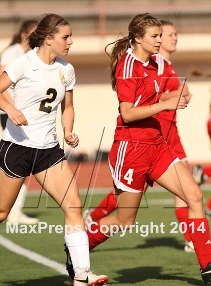 Thumbnail 1 in Central vs Ottawa (KSHSAA 4A Regional) photogallery.