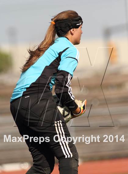 Thumbnail 2 in Central vs Ottawa (KSHSAA 4A Regional) photogallery.