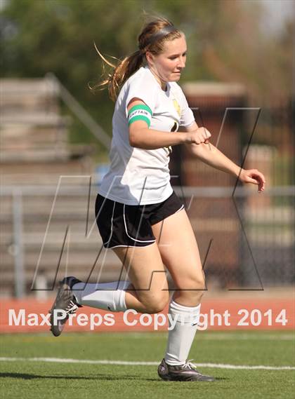 Thumbnail 3 in Central vs Ottawa (KSHSAA 4A Regional) photogallery.