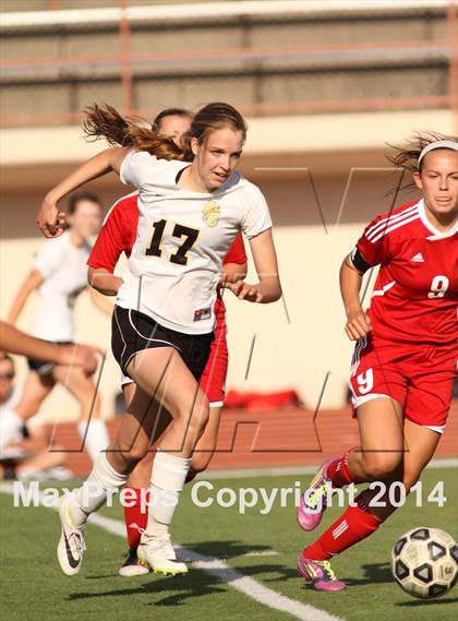 Thumbnail 1 in Central vs Ottawa (KSHSAA 4A Regional) photogallery.