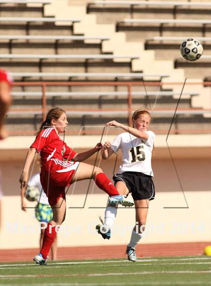 Thumbnail 3 in Central vs Ottawa (KSHSAA 4A Regional) photogallery.