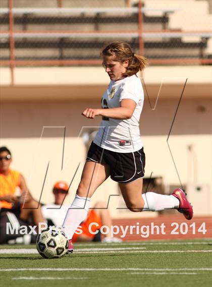 Thumbnail 2 in Central vs Ottawa (KSHSAA 4A Regional) photogallery.