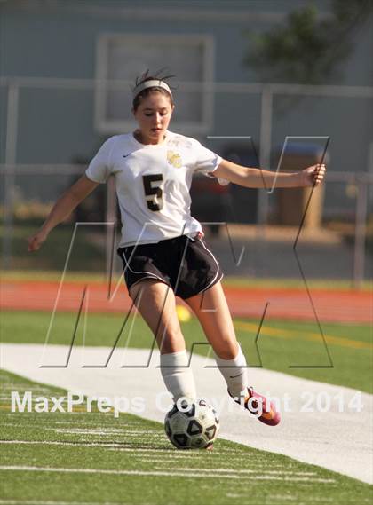 Thumbnail 2 in Central vs Ottawa (KSHSAA 4A Regional) photogallery.