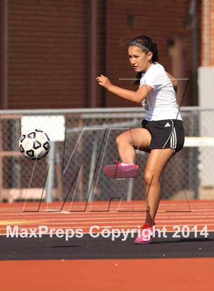 Thumbnail 3 in Central vs Ottawa (KSHSAA 4A Regional) photogallery.
