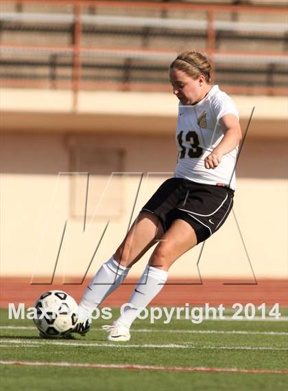 Thumbnail 1 in Central vs Ottawa (KSHSAA 4A Regional) photogallery.