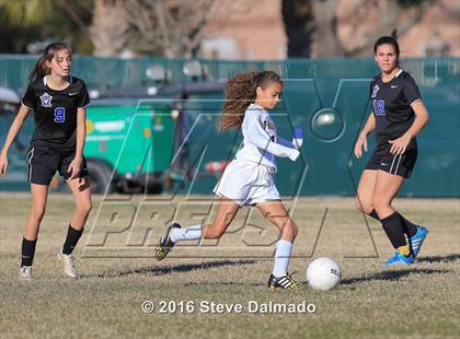Thumbnail 3 in Benjamin Franklin vs. Live Oak (LHSAA D2 Regional Playoff) photogallery.