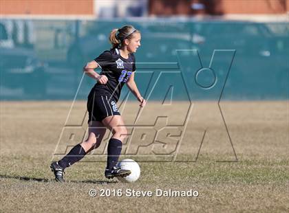 Thumbnail 2 in Benjamin Franklin vs. Live Oak (LHSAA D2 Regional Playoff) photogallery.