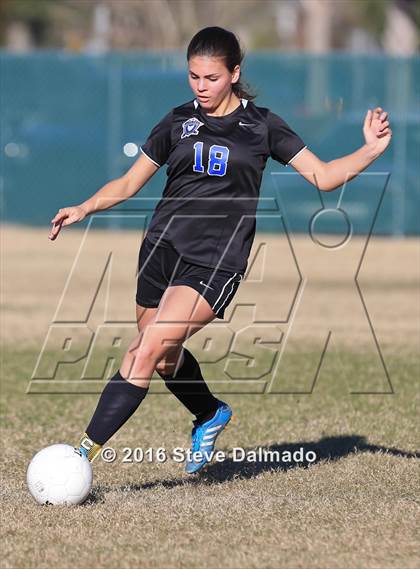 Thumbnail 2 in Benjamin Franklin vs. Live Oak (LHSAA D2 Regional Playoff) photogallery.