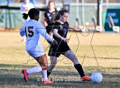 Thumbnail 2 in Benjamin Franklin vs. Live Oak (LHSAA D2 Regional Playoff) photogallery.