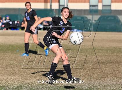 Thumbnail 2 in Benjamin Franklin vs. Live Oak (LHSAA D2 Regional Playoff) photogallery.