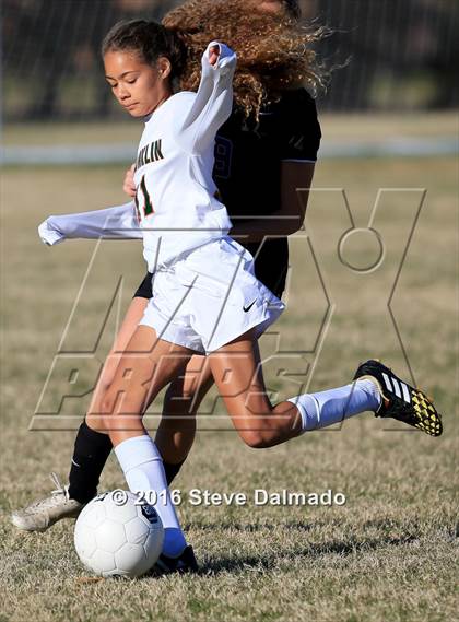 Thumbnail 2 in Benjamin Franklin vs. Live Oak (LHSAA D2 Regional Playoff) photogallery.