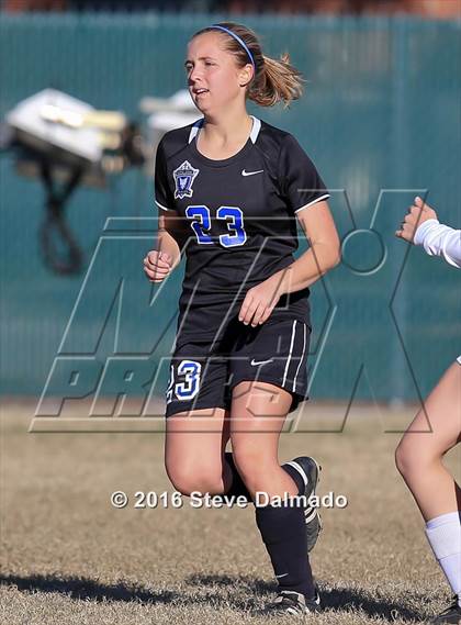 Thumbnail 2 in Benjamin Franklin vs. Live Oak (LHSAA D2 Regional Playoff) photogallery.