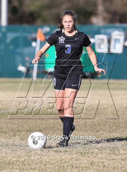 Thumbnail 3 in Benjamin Franklin vs. Live Oak (LHSAA D2 Regional Playoff) photogallery.