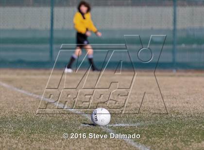 Thumbnail 1 in Benjamin Franklin vs. Live Oak (LHSAA D2 Regional Playoff) photogallery.