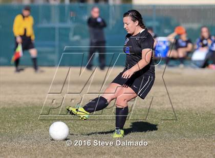 Thumbnail 1 in Benjamin Franklin vs. Live Oak (LHSAA D2 Regional Playoff) photogallery.