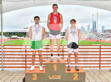 Thumbnail 2 in UIL 3A Track & Field Final (Awards) photogallery.
