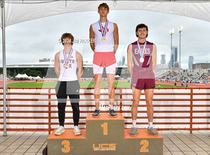 Thumbnail 2 in UIL 3A Track & Field Final (Awards) photogallery.