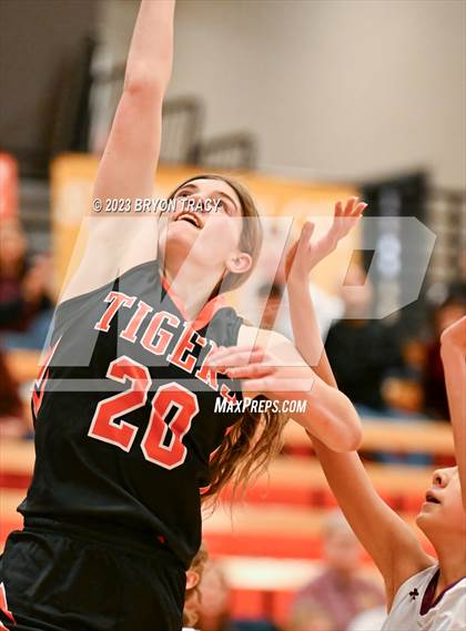 Thumbnail 3 in Cheyenne Wells vs. Stanton County photogallery.