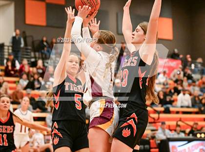 Thumbnail 2 in Cheyenne Wells vs. Stanton County photogallery.