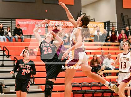 Thumbnail 1 in Cheyenne Wells vs. Stanton County photogallery.