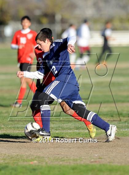 Thumbnail 3 in Saugus vs. Cleveland photogallery.