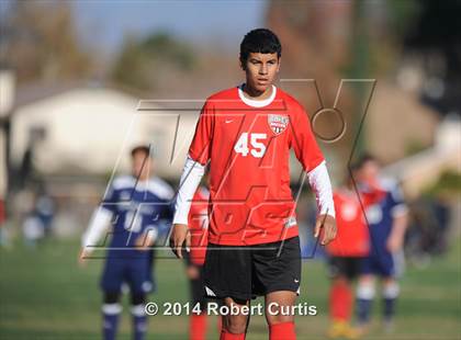 Thumbnail 2 in Saugus vs. Cleveland photogallery.